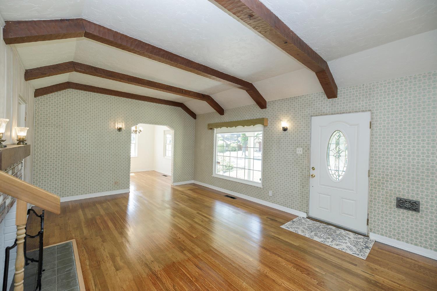 225 Fresno Ave, Modesto, CA 95351