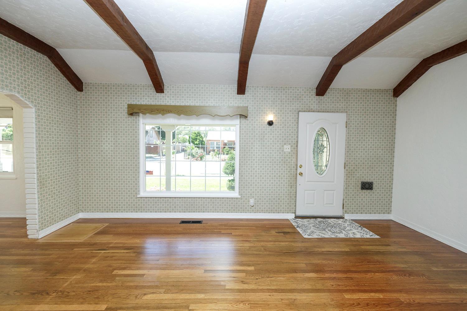 225 Fresno Ave, Modesto, CA 95351