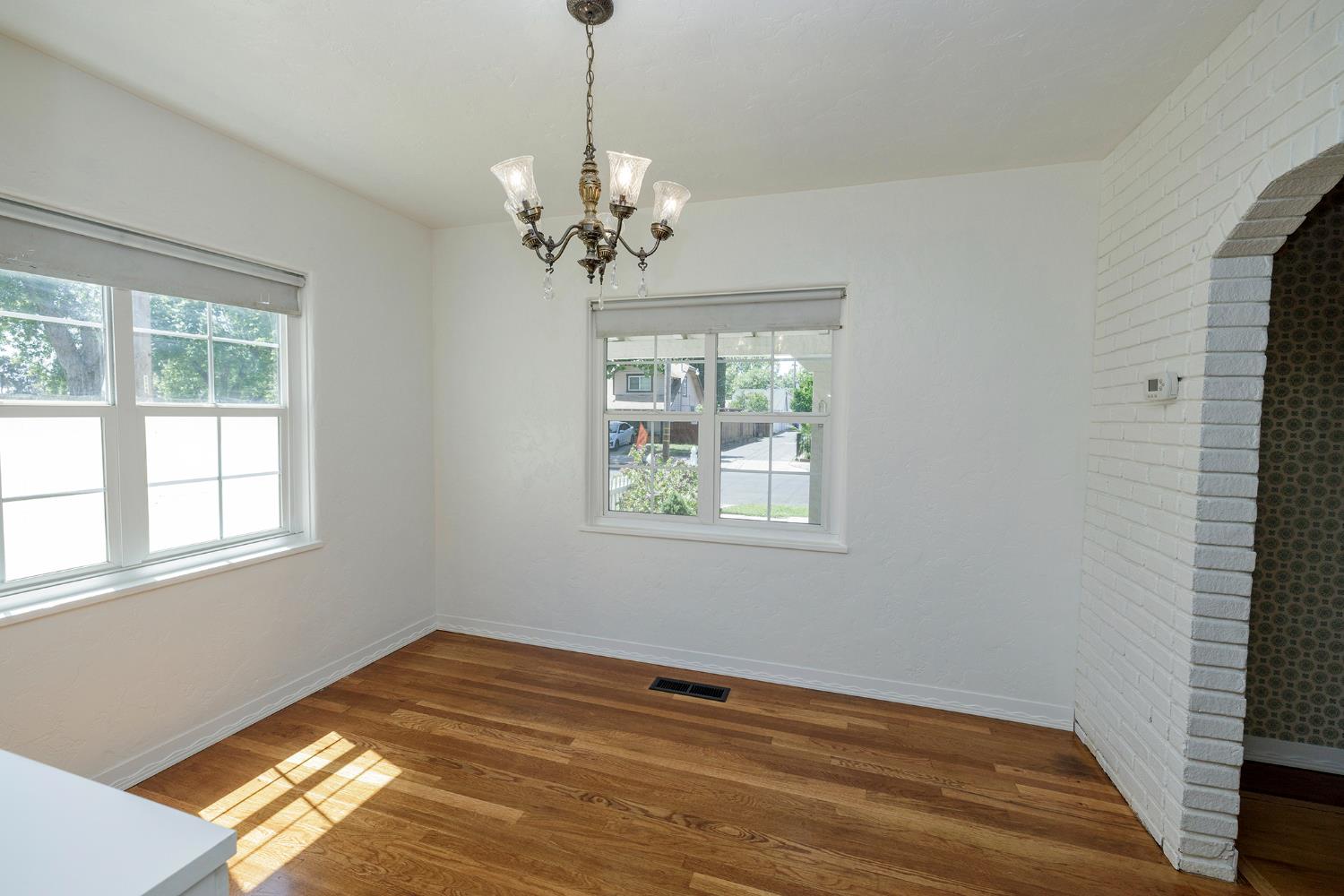 225 Fresno Ave, Modesto, CA 95351