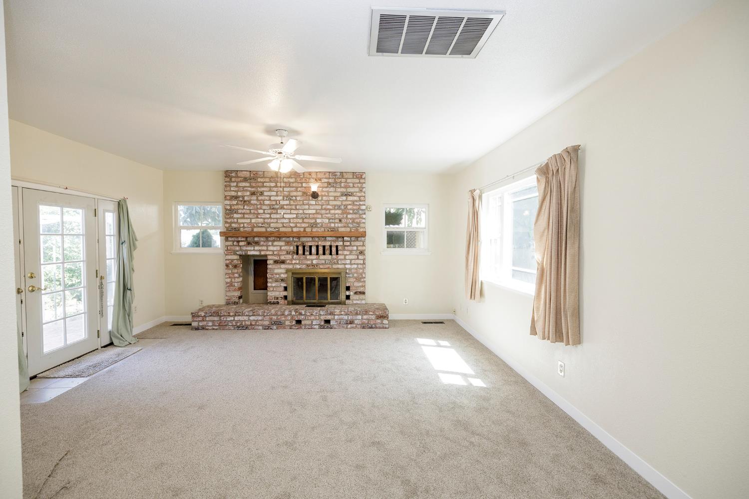 225 Fresno Ave, Modesto, CA 95351