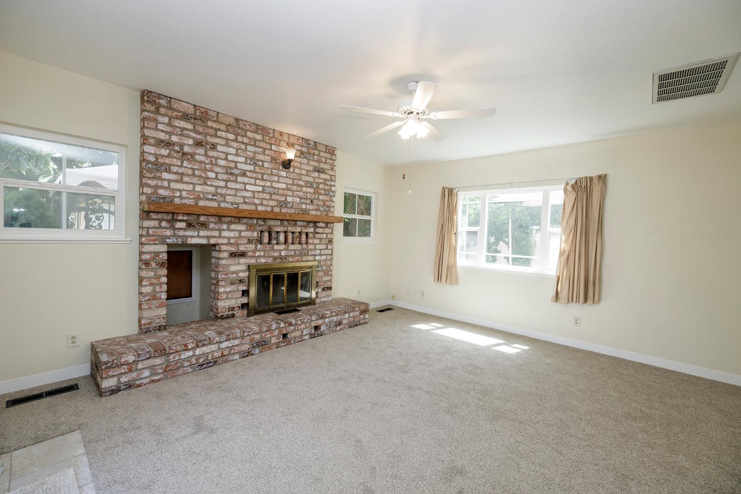 225 Fresno Ave, Modesto, CA 95351