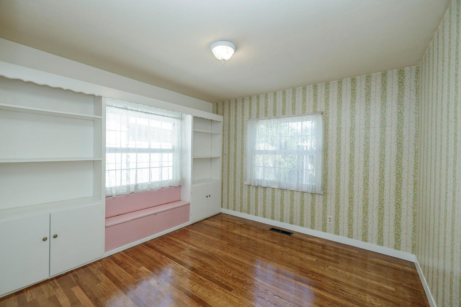 225 Fresno Ave, Modesto, CA 95351