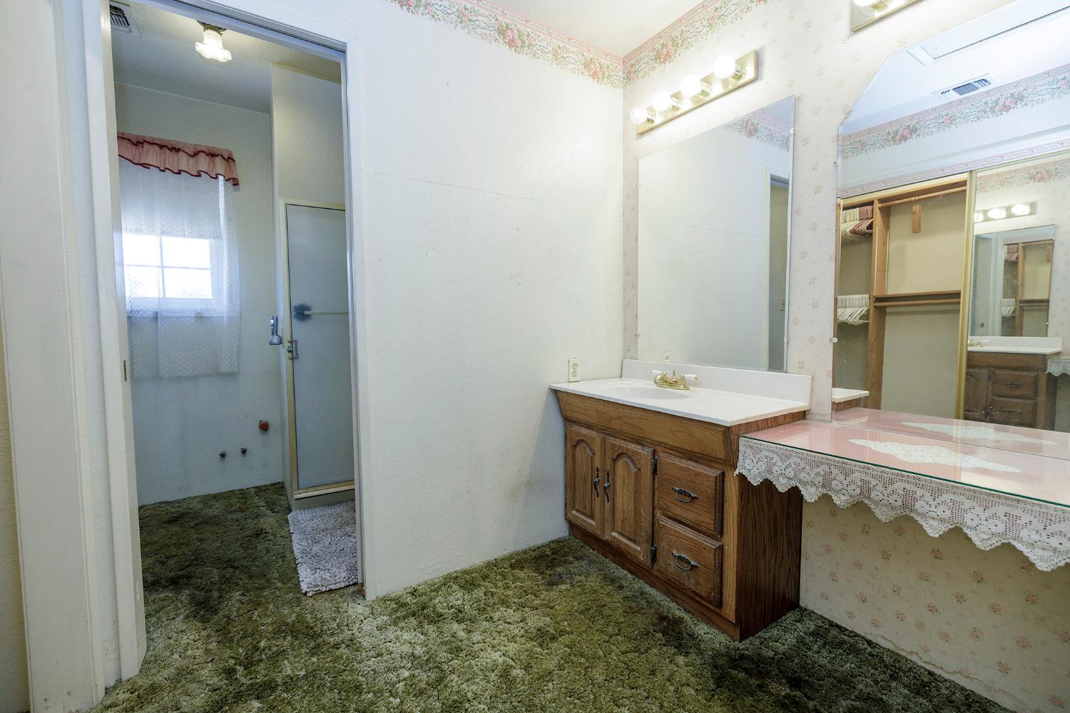 225 Fresno Ave, Modesto, CA 95351