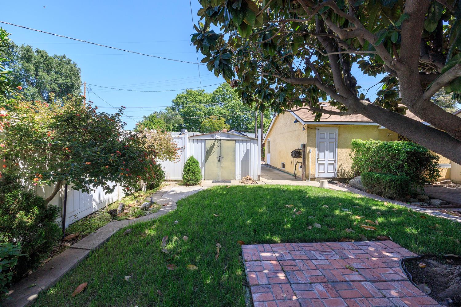 225 Fresno Ave, Modesto, CA 95351