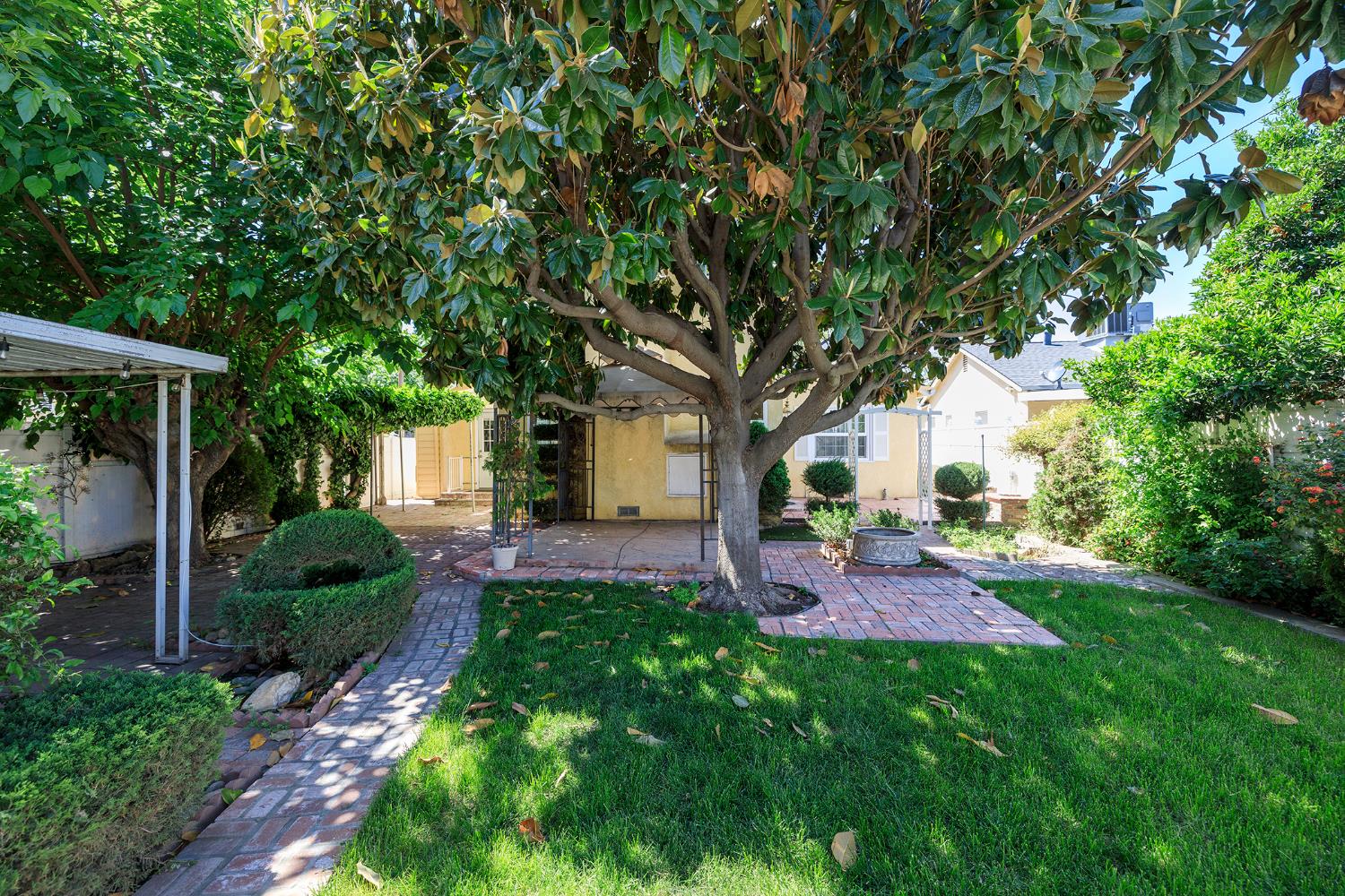 225 Fresno Ave, Modesto, CA 95351