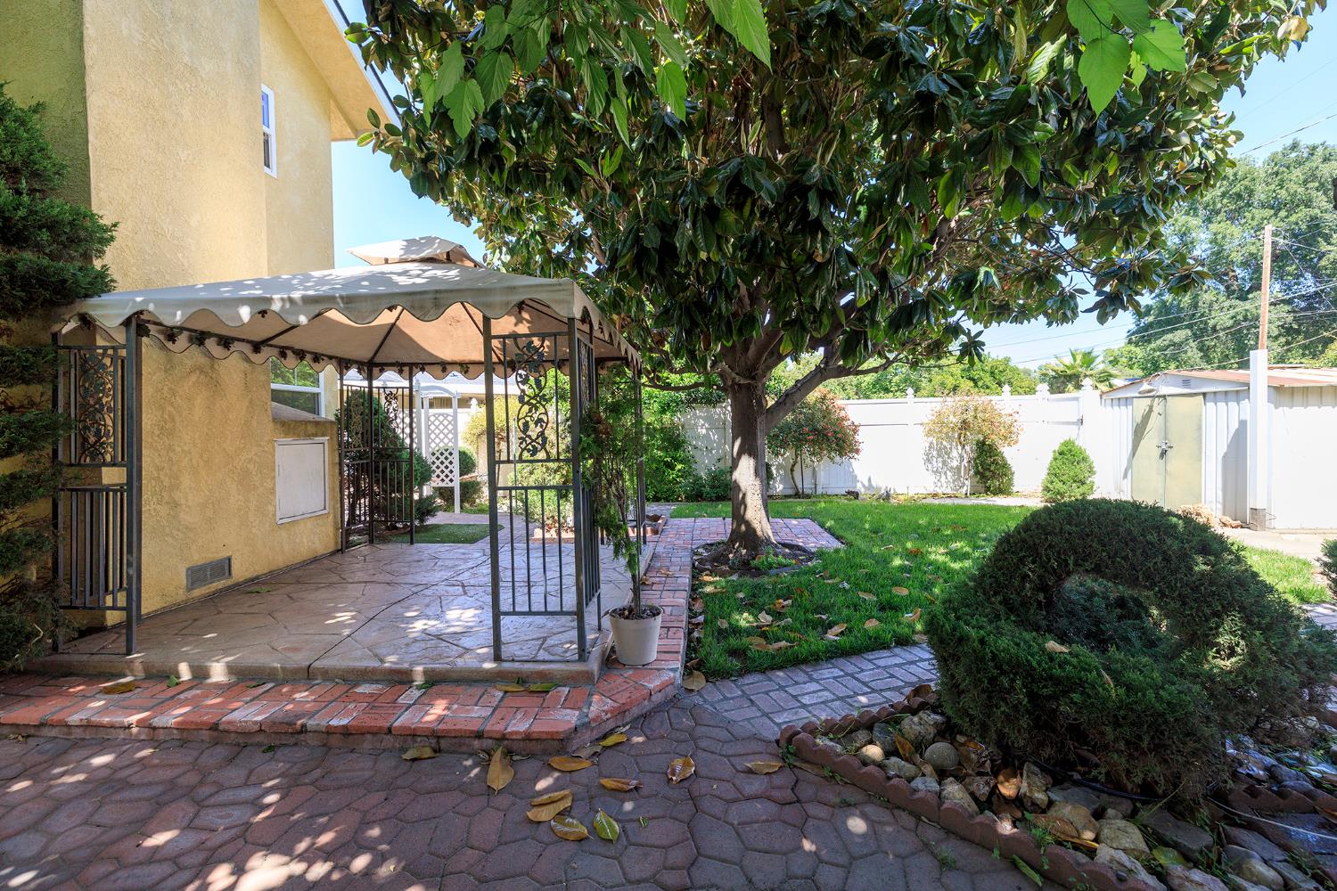 225 Fresno Ave, Modesto, CA 95351