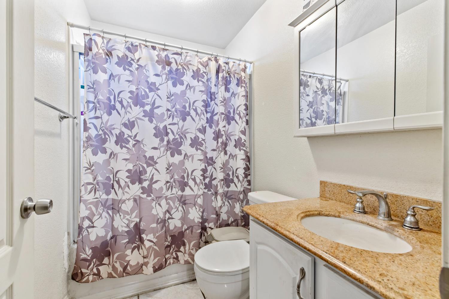 2106 Silverock Rd, Riverbank, CA 95367