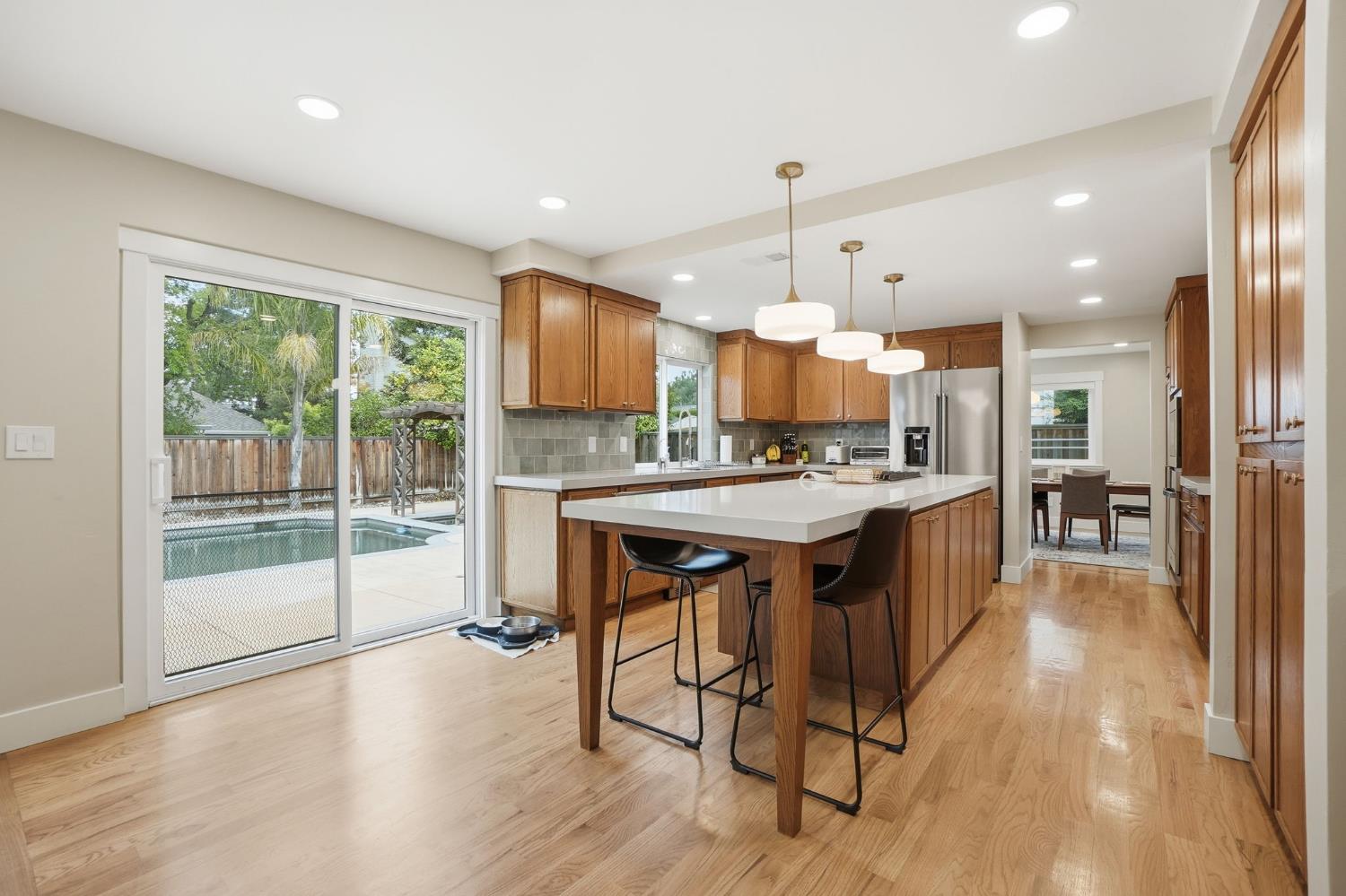 909 Opal Ln, Ripon, CA 95366
