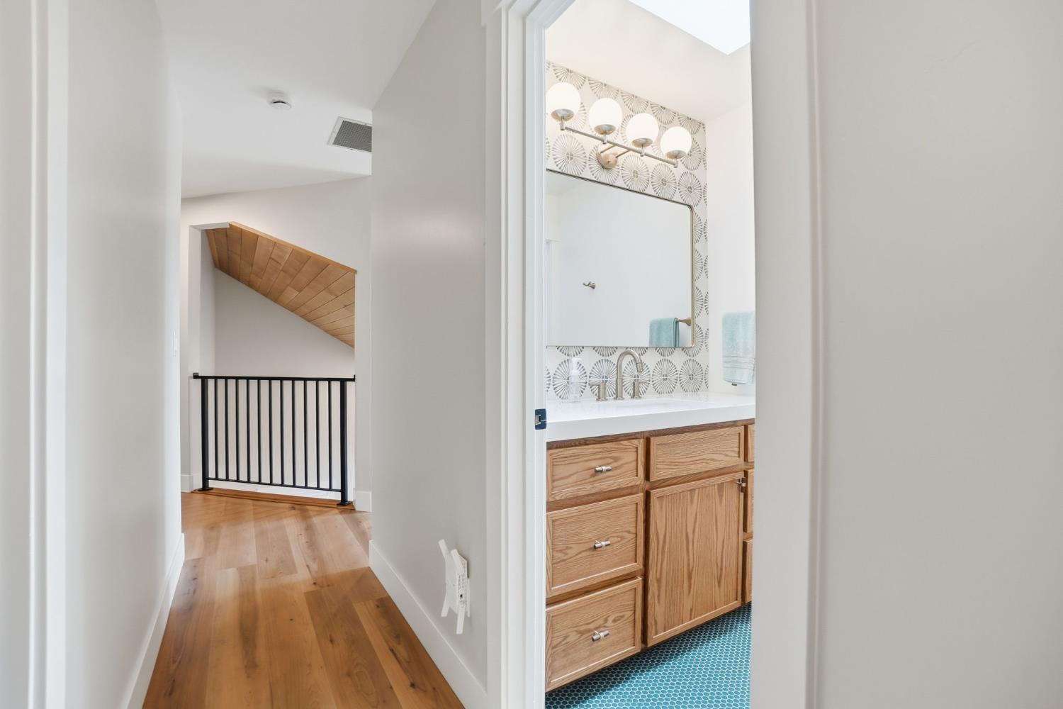 909 Opal Ln, Ripon, CA 95366