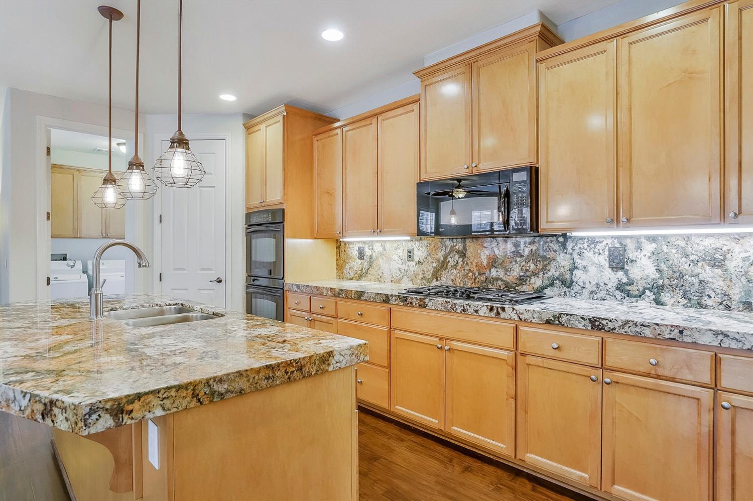 379 John Kamps Way, Ripon, CA 95366