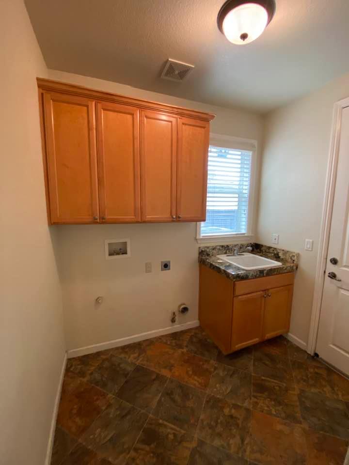 379 John Kamps Way, Ripon, CA 95366