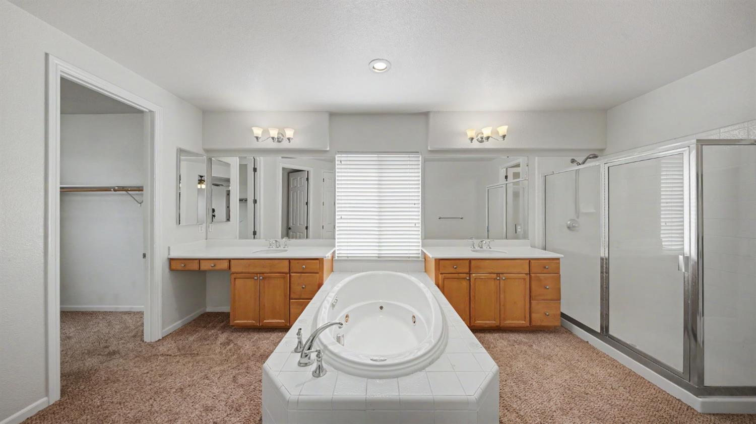 379 John Kamps Way, Ripon, CA 95366
