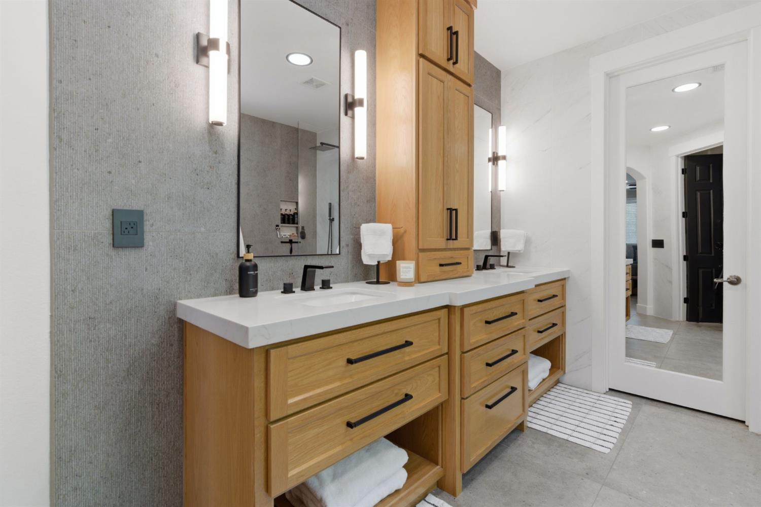 133 W Shasta, Ripon, CA 95366