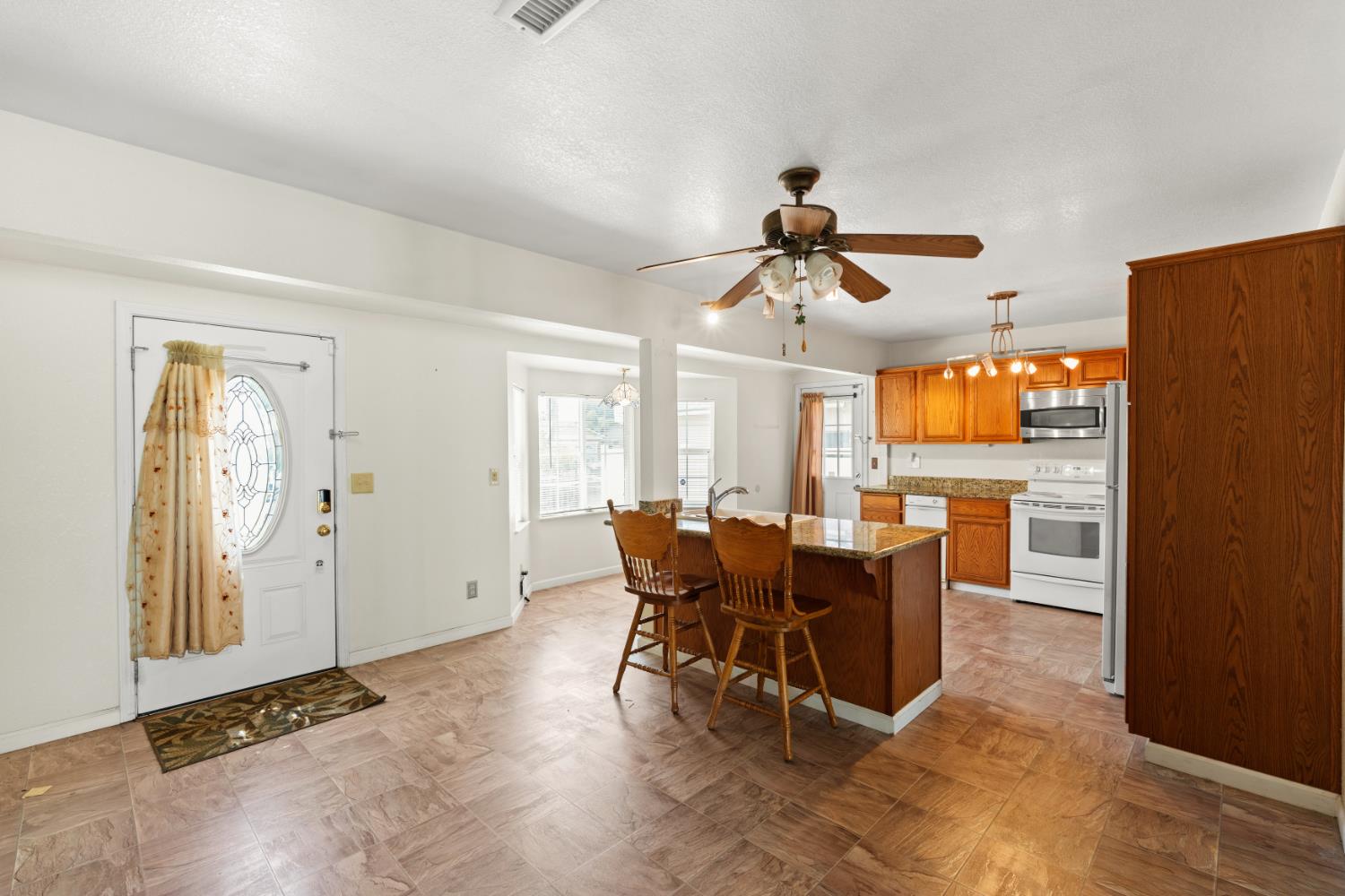 313 Marty Dr, Manteca, CA 95336