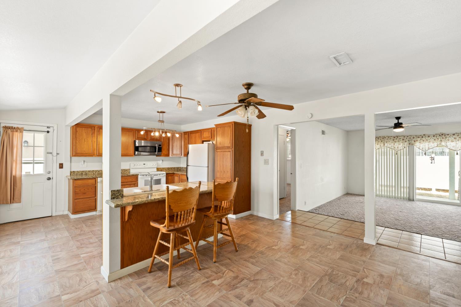 313 Marty Dr, Manteca, CA 95336