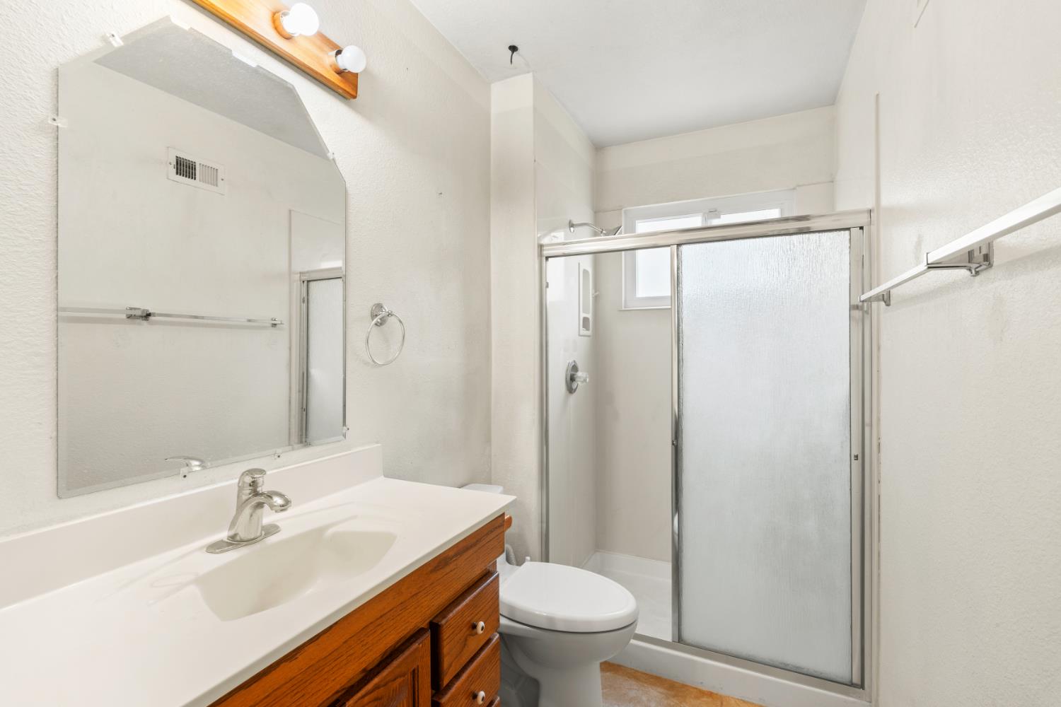 313 Marty Dr, Manteca, CA 95336