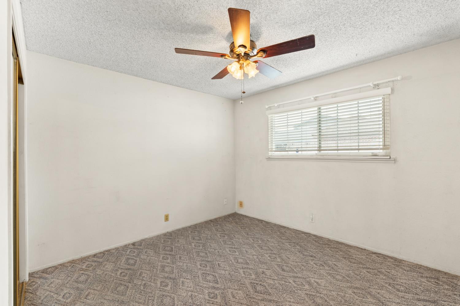 313 Marty Dr, Manteca, CA 95336