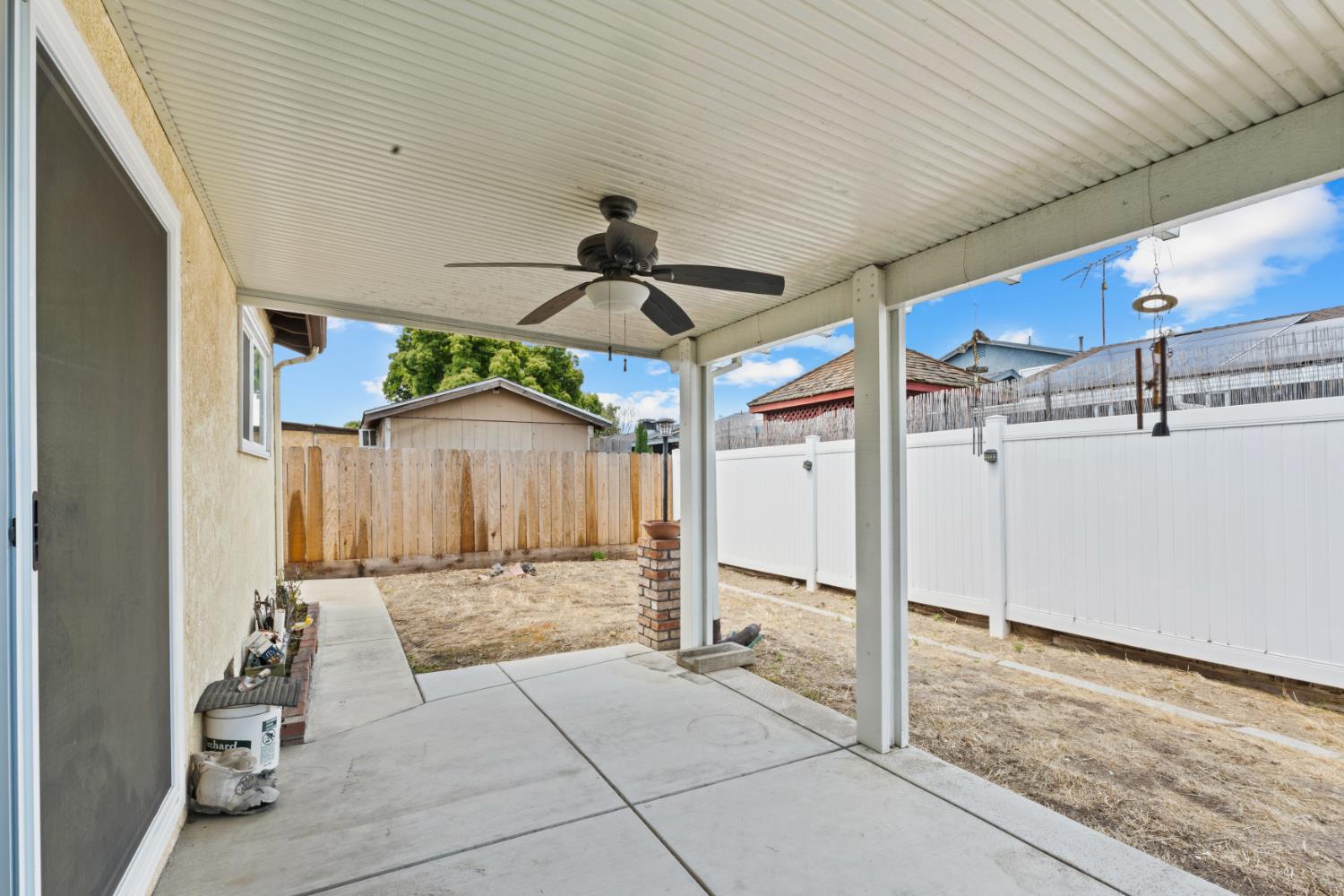 313 Marty Dr, Manteca, CA 95336