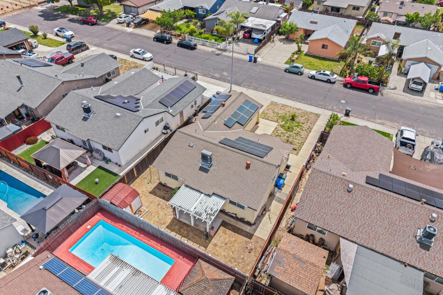 313 Marty Dr, Manteca, CA 95336