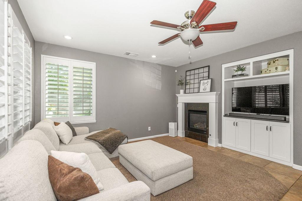 3364 Silverwood St, Escalon, CA 95320
