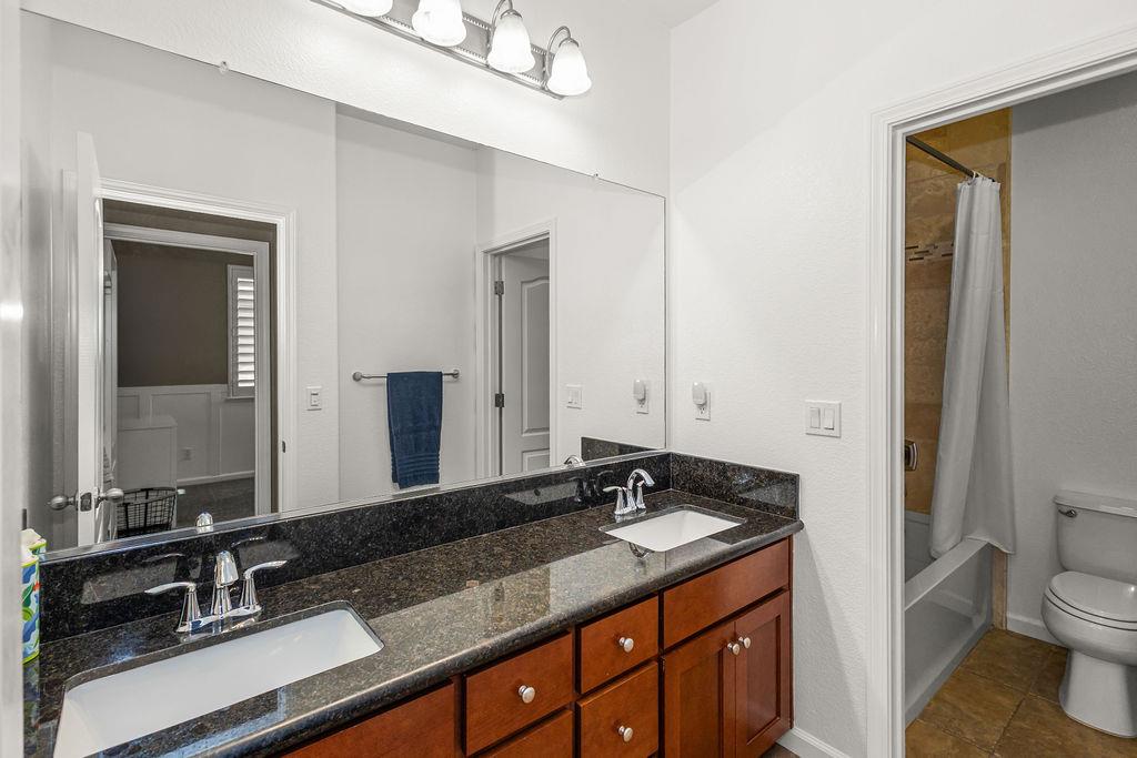 3364 Silverwood St, Escalon, CA 95320