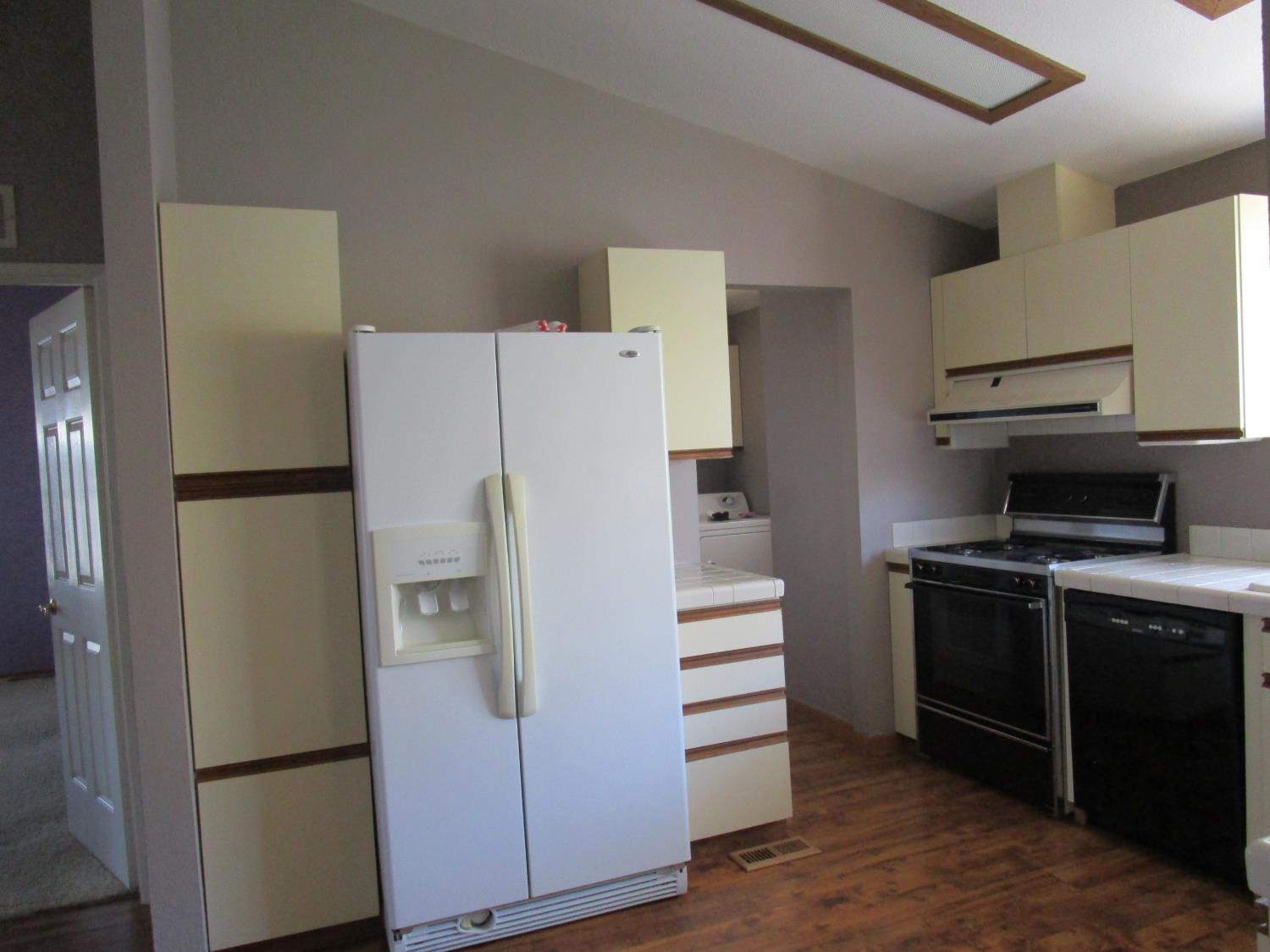 1500 Held Dr #136, Modesto, CA 95355