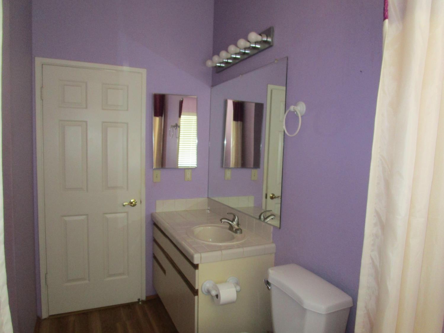 1500 Held Dr #136, Modesto, CA 95355