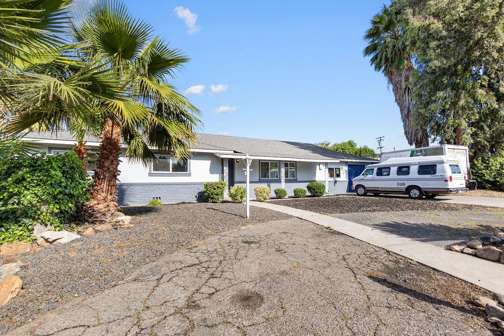1124 Lakewood Ave, Modesto, CA 95355