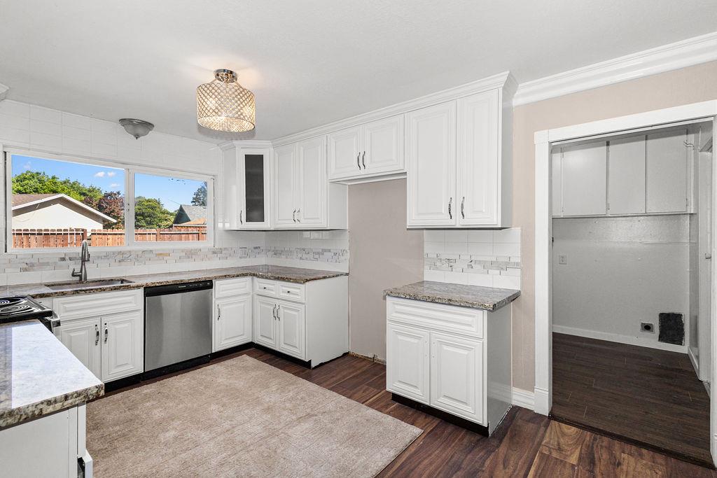 1124 Lakewood Ave, Modesto, CA 95355