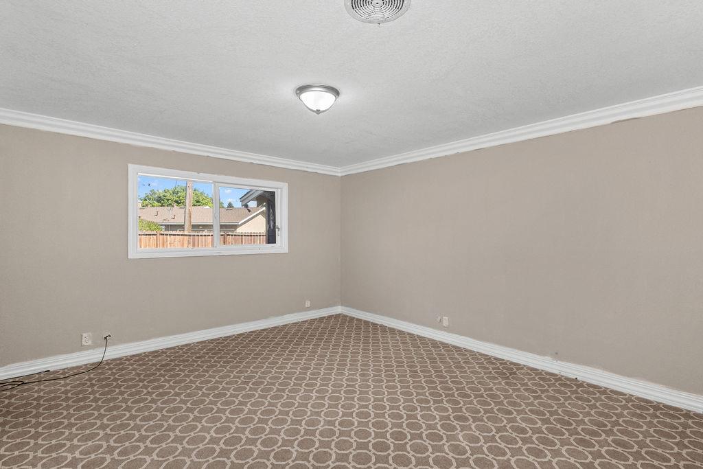 1124 Lakewood Ave, Modesto, CA 95355