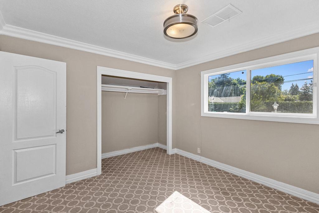 1124 Lakewood Ave, Modesto, CA 95355