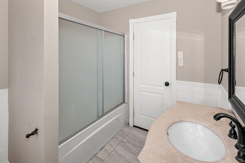 1124 Lakewood Ave, Modesto, CA 95355