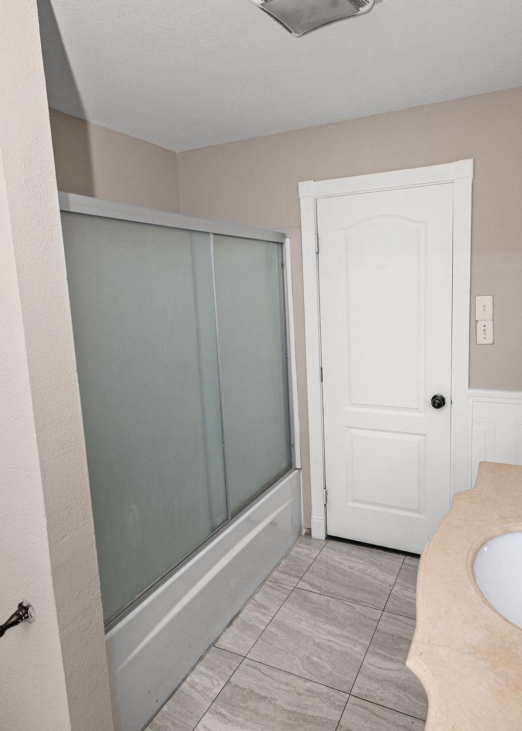 1124 Lakewood Ave, Modesto, CA 95355