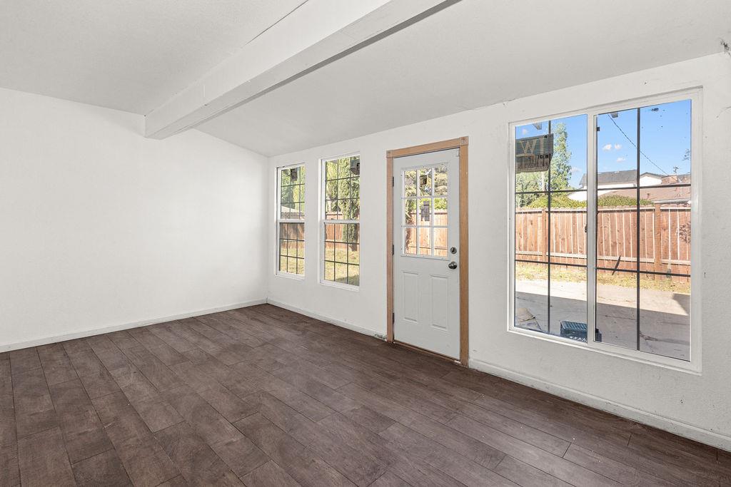 1124 Lakewood Ave, Modesto, CA 95355