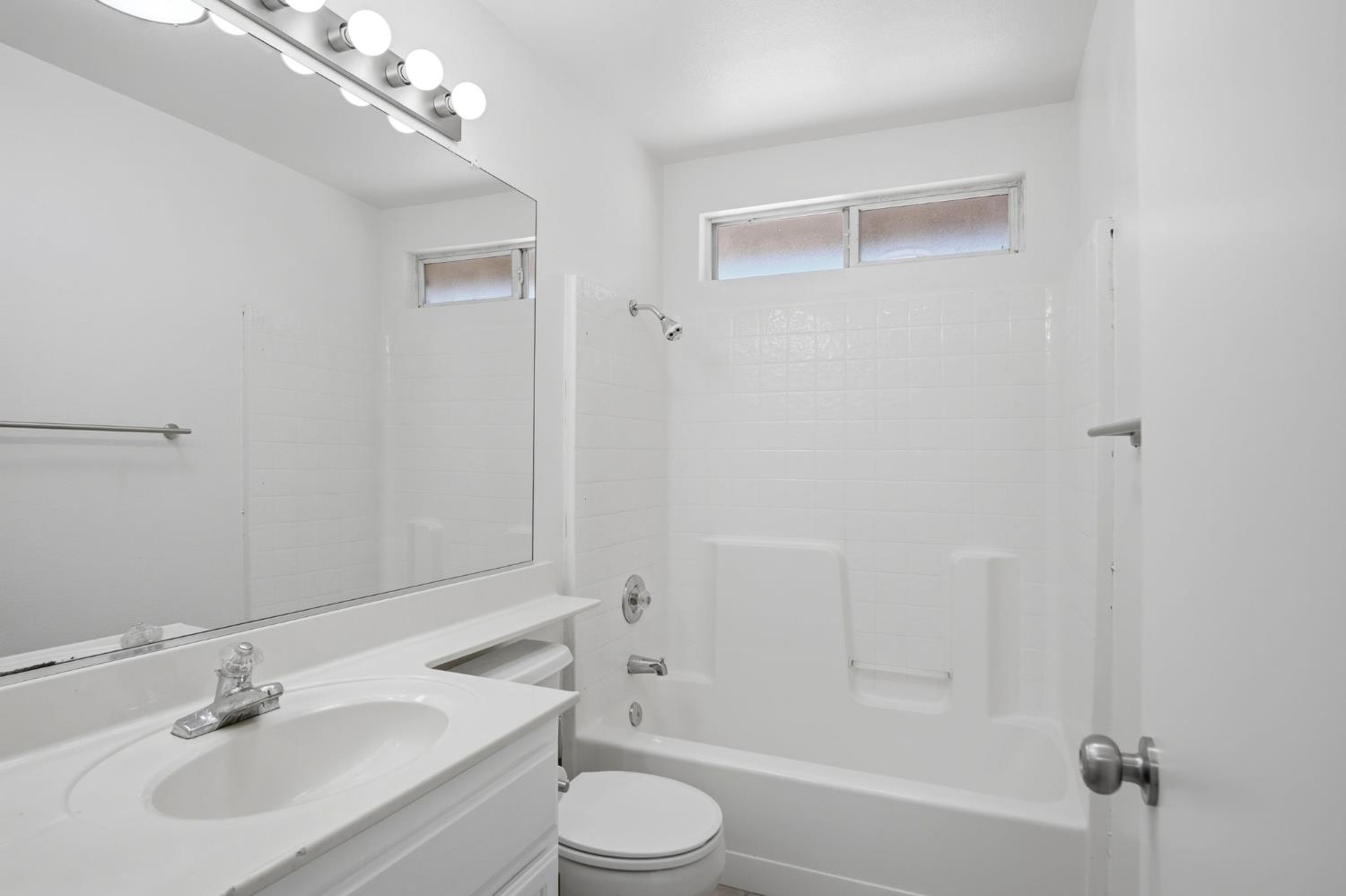 2701 Mozart Dr, Modesto, CA 95358