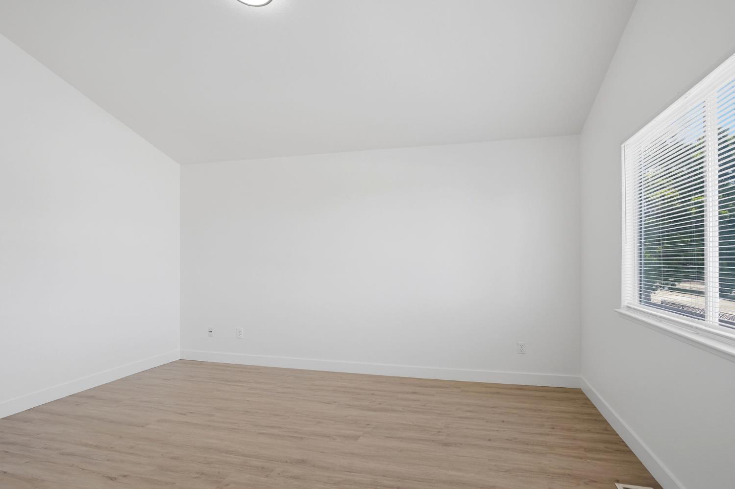 2701 Mozart Dr, Modesto, CA 95358