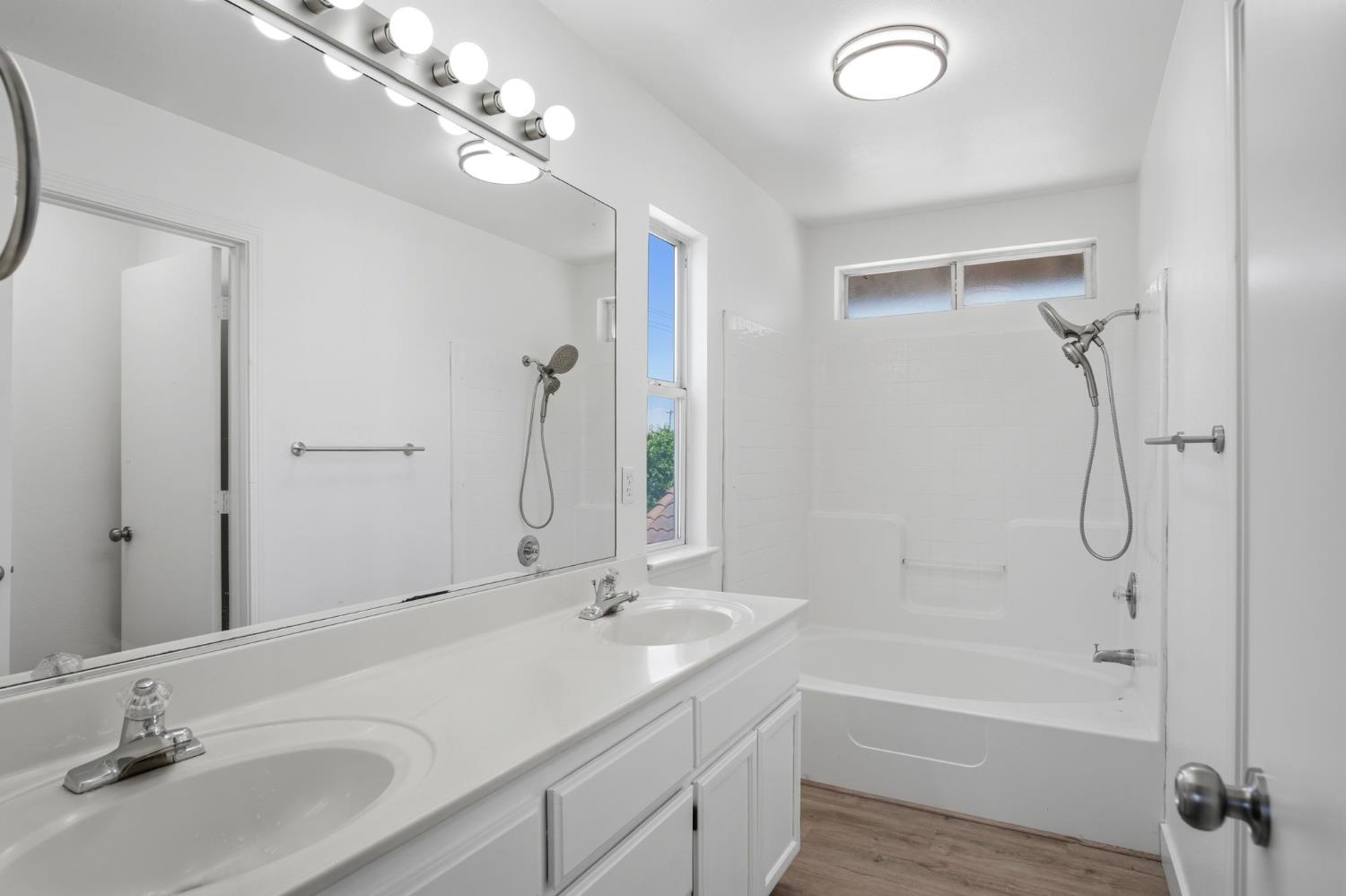 2701 Mozart Dr, Modesto, CA 95358