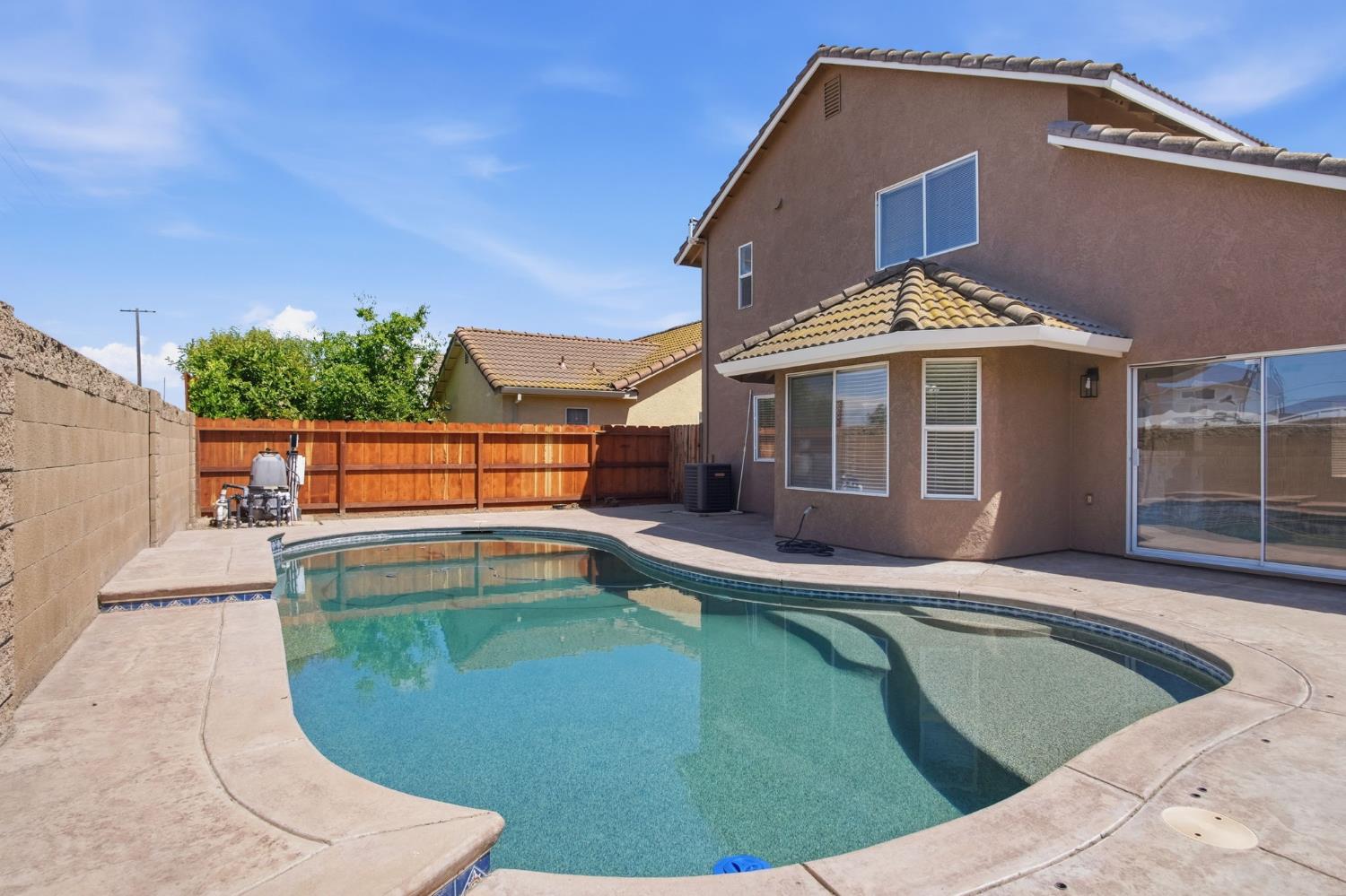 2701 Mozart Dr, Modesto, CA 95358