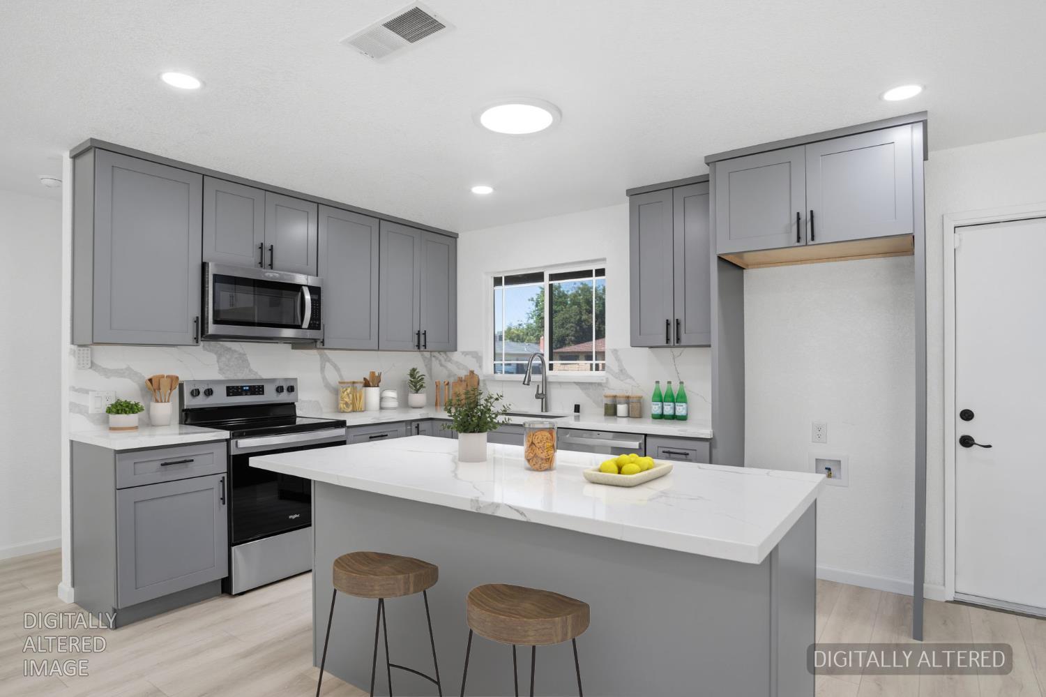 3210 Shamrock Ave, Merced, CA 95340