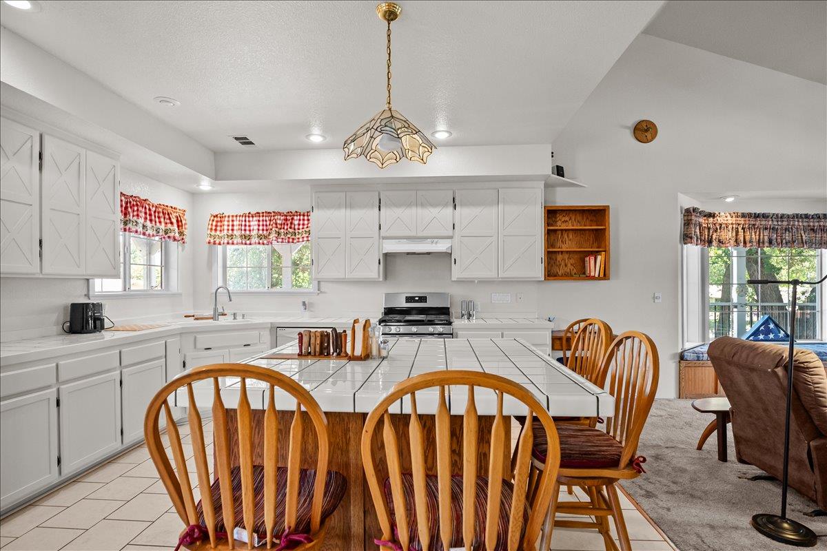 893 Wetherbee Ave, Manteca, CA 95337