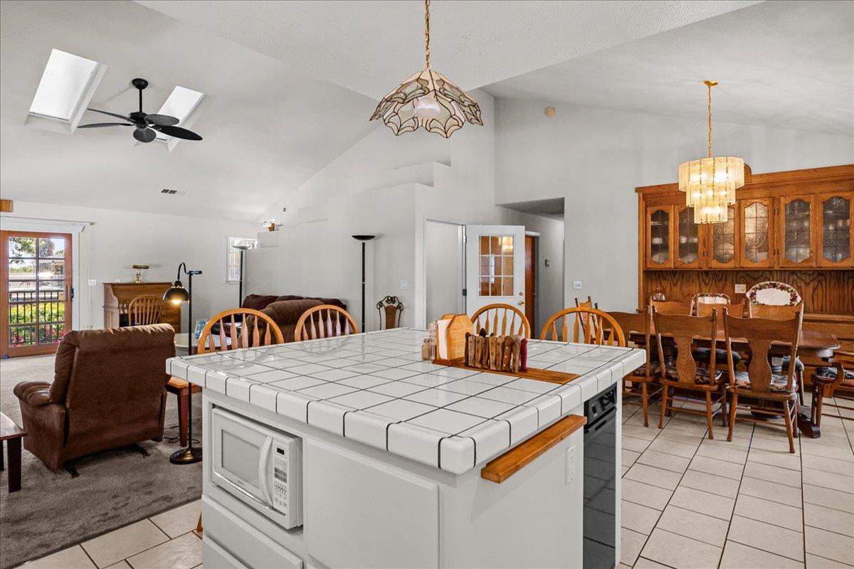 893 Wetherbee Ave, Manteca, CA 95337