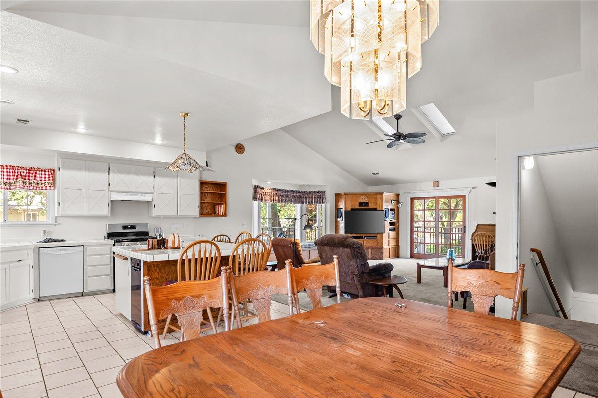 893 Wetherbee Ave, Manteca, CA 95337