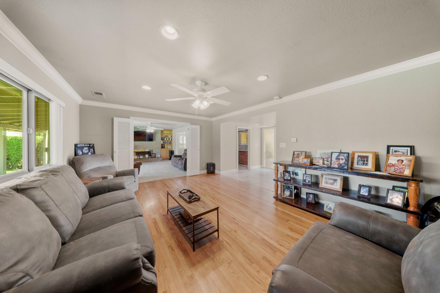 1417 Glen Aulen Dr, Modesto, CA 95350