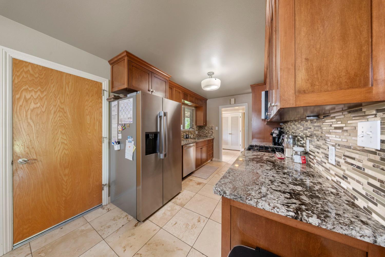 1417 Glen Aulen Dr, Modesto, CA 95350