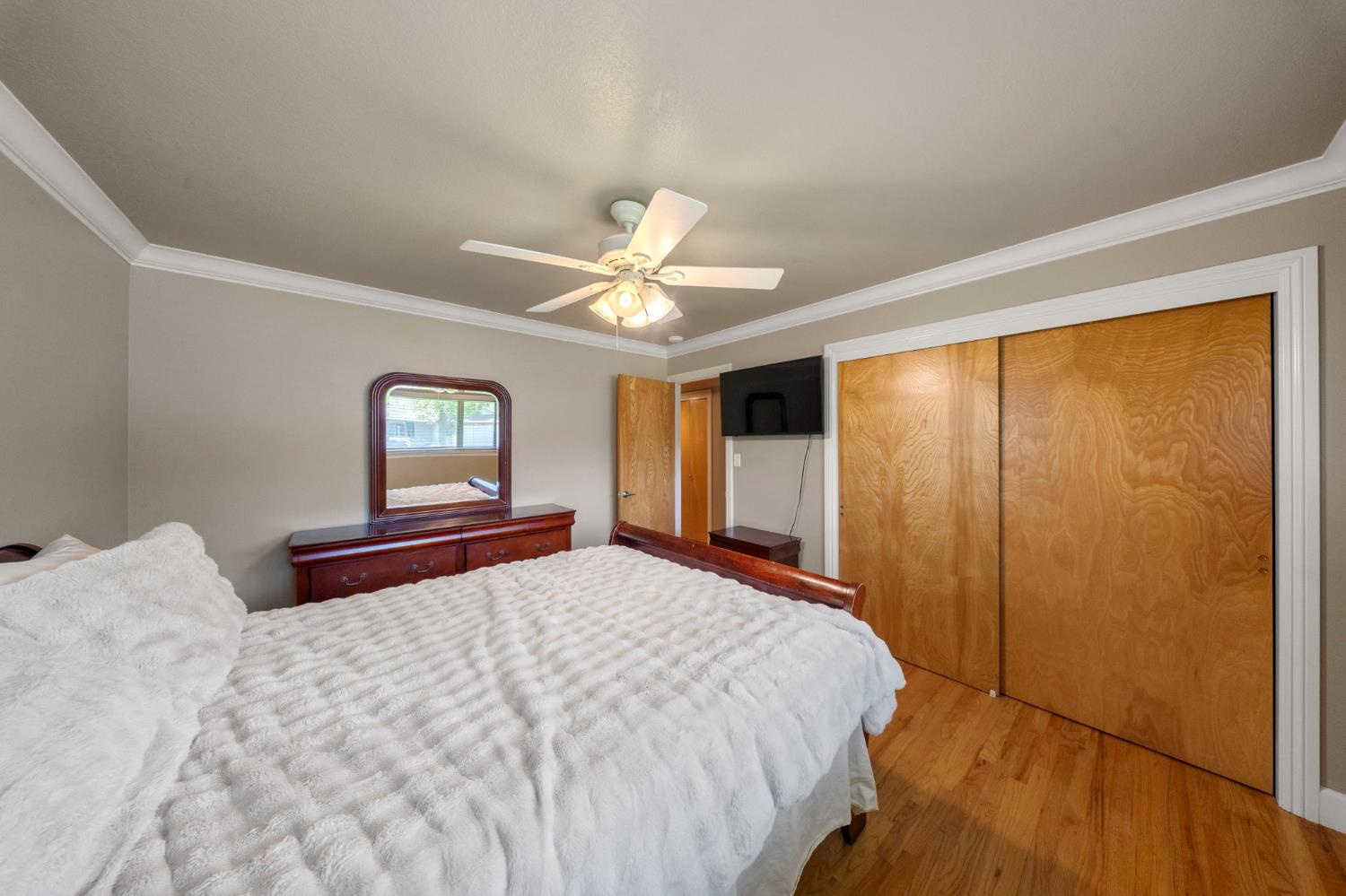 1417 Glen Aulen Dr, Modesto, CA 95350