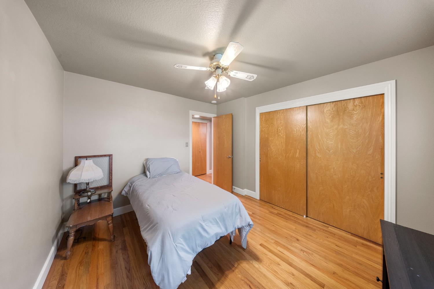 1417 Glen Aulen Dr, Modesto, CA 95350