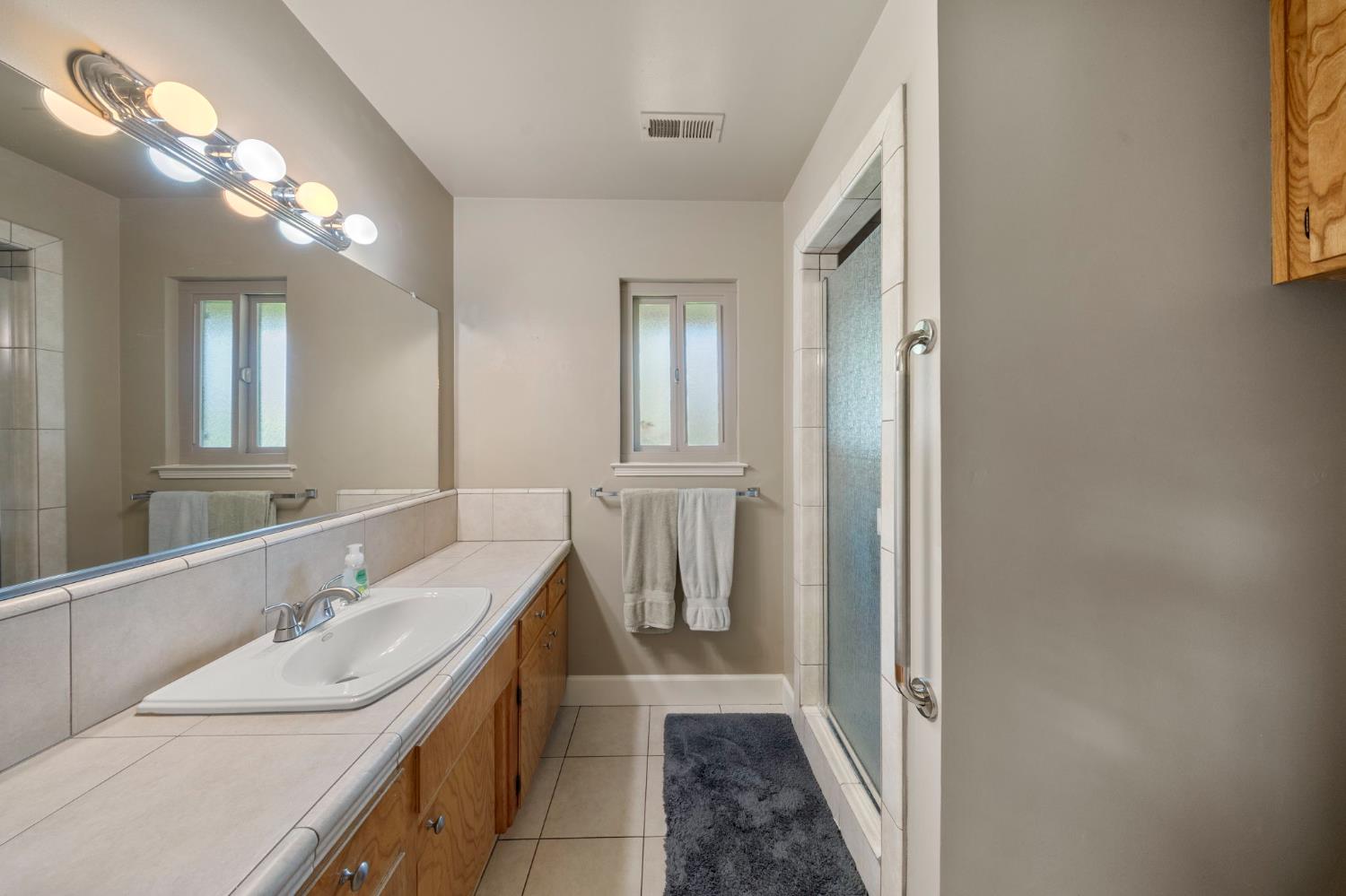 1417 Glen Aulen Dr, Modesto, CA 95350