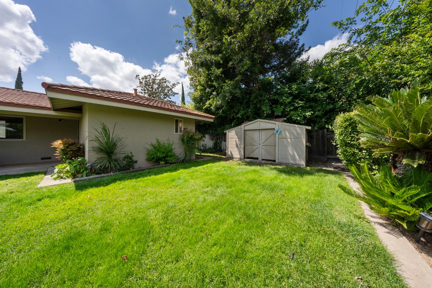 1417 Glen Aulen Dr, Modesto, CA 95350