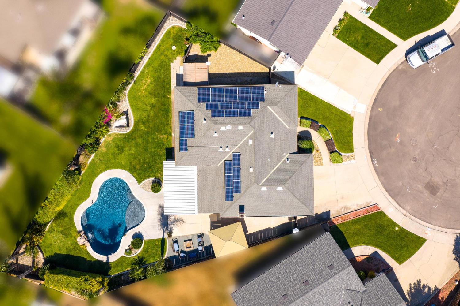 5743 Mohican Dr, Manteca, CA 95336