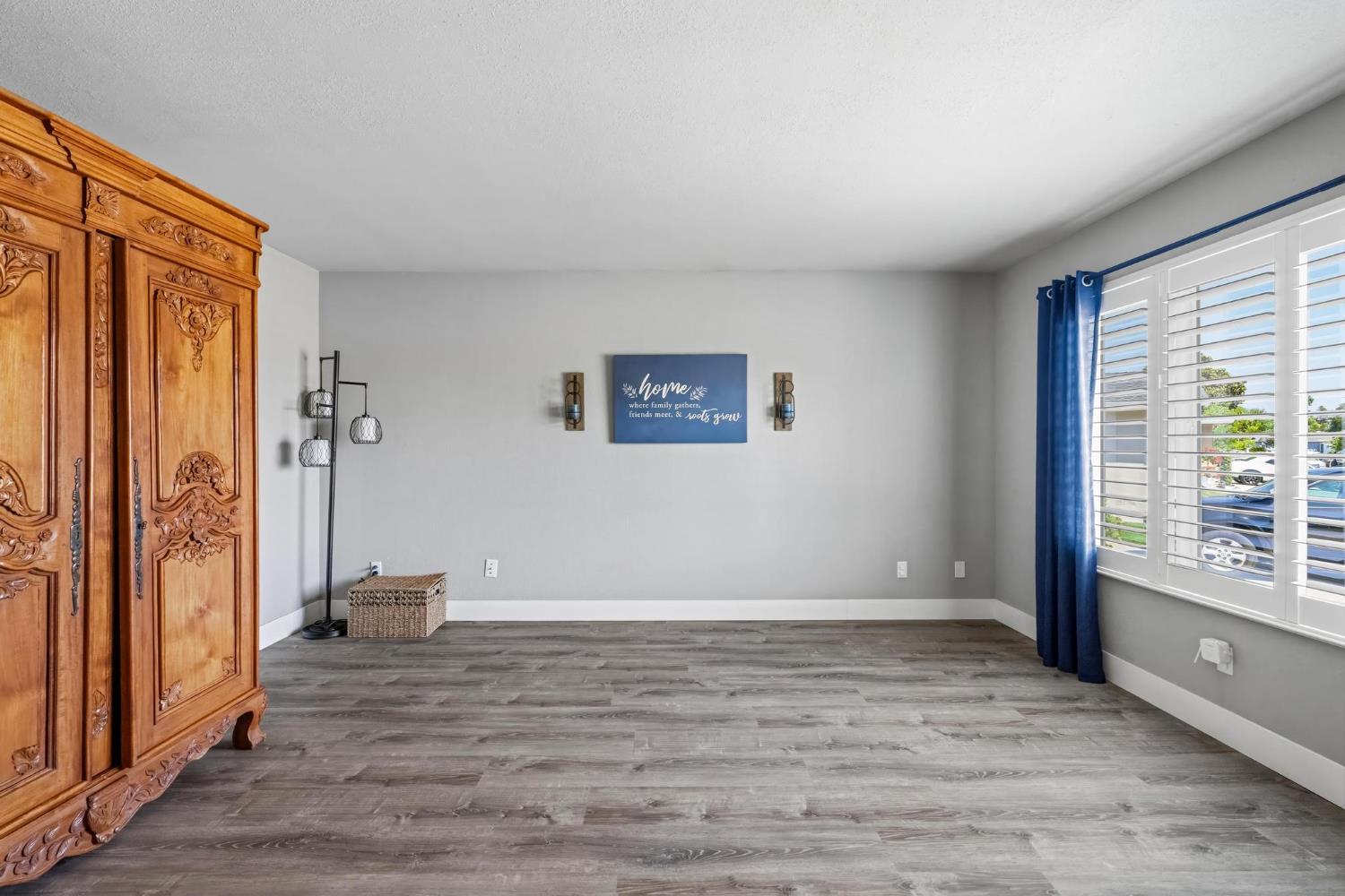 5743 Mohican Dr, Manteca, CA 95336